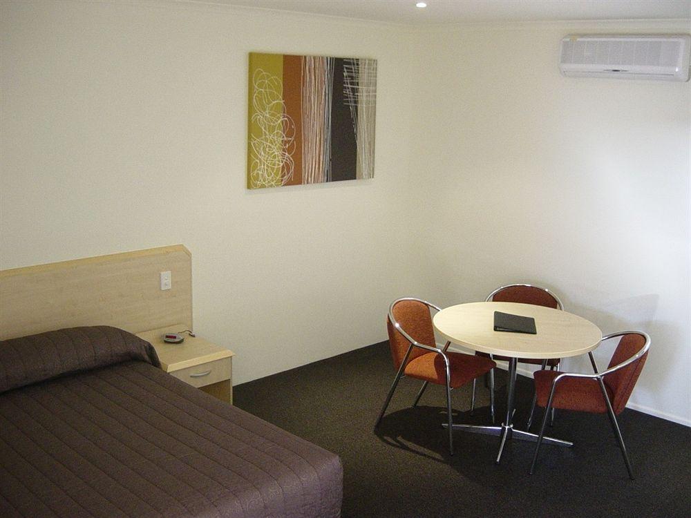 Red Bridge Motor Inn Woombye Esterno foto