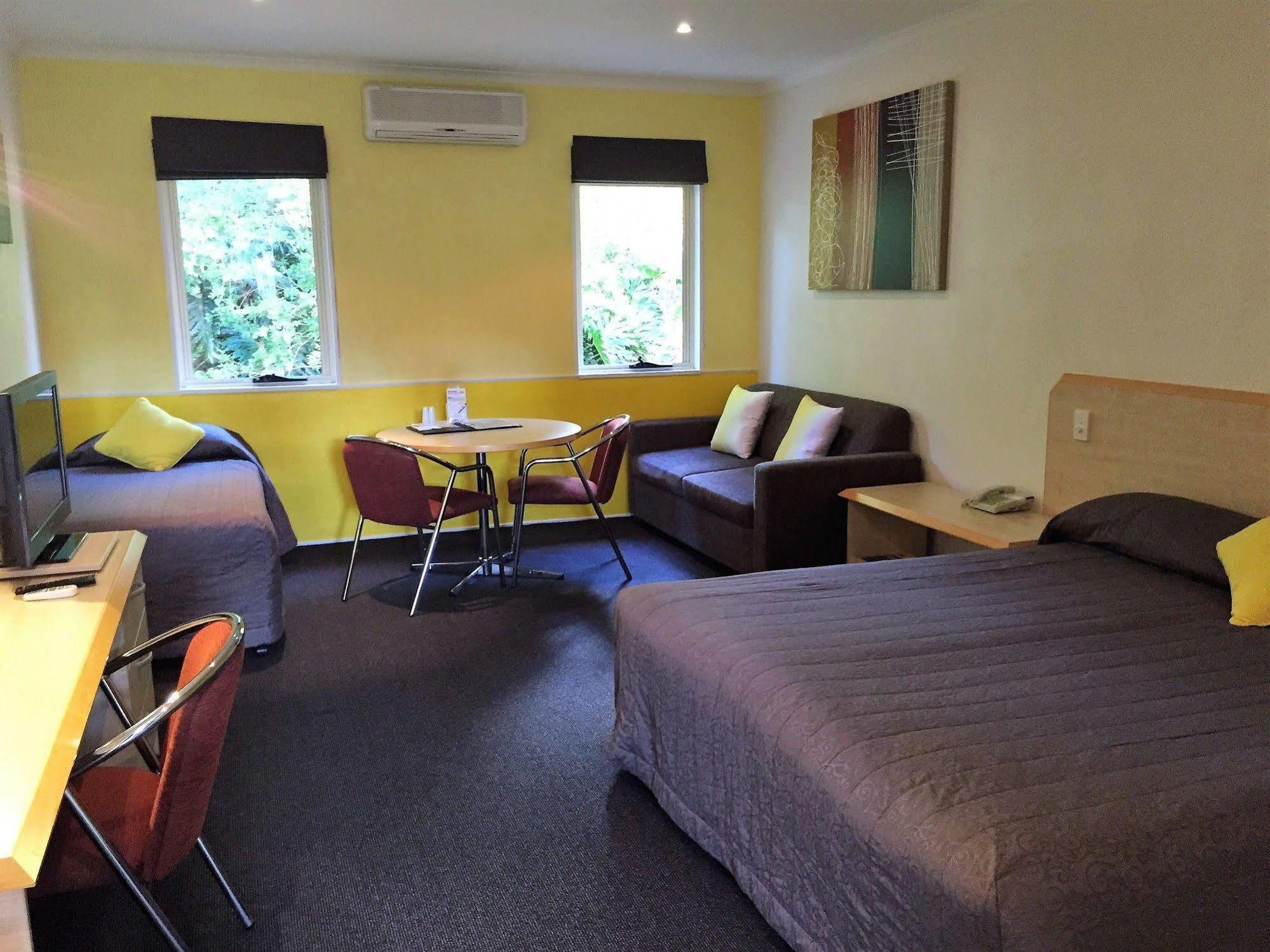 Red Bridge Motor Inn Woombye Esterno foto