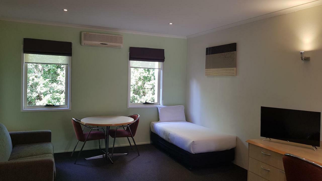 Red Bridge Motor Inn Woombye Esterno foto