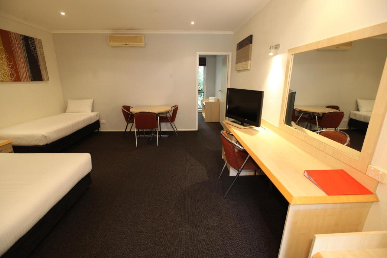 Red Bridge Motor Inn Woombye Esterno foto