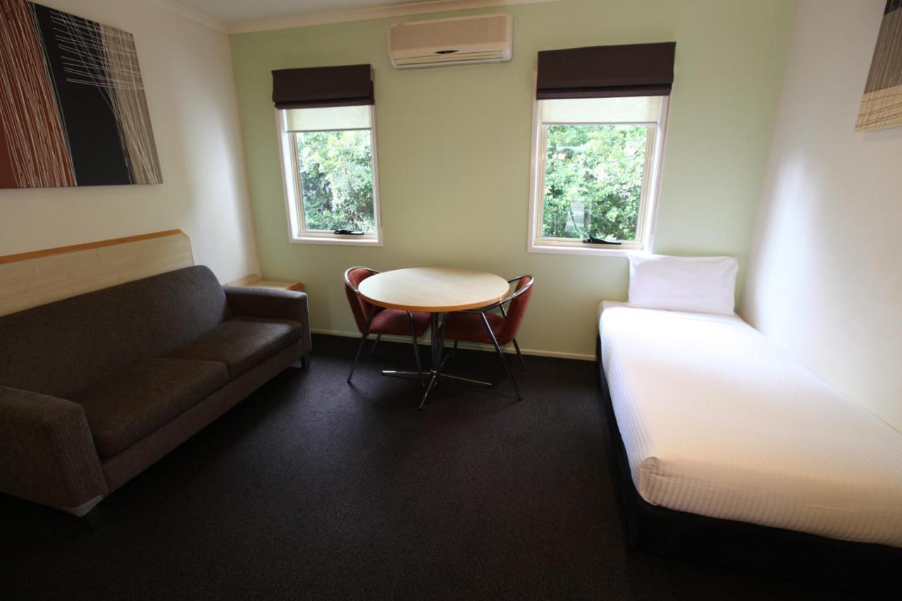 Red Bridge Motor Inn Woombye Esterno foto