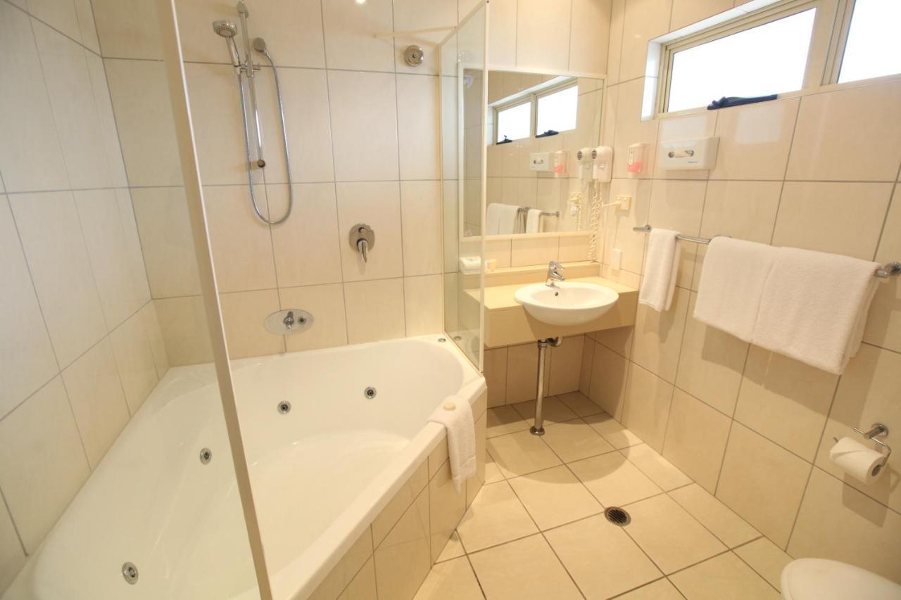 Red Bridge Motor Inn Woombye Esterno foto